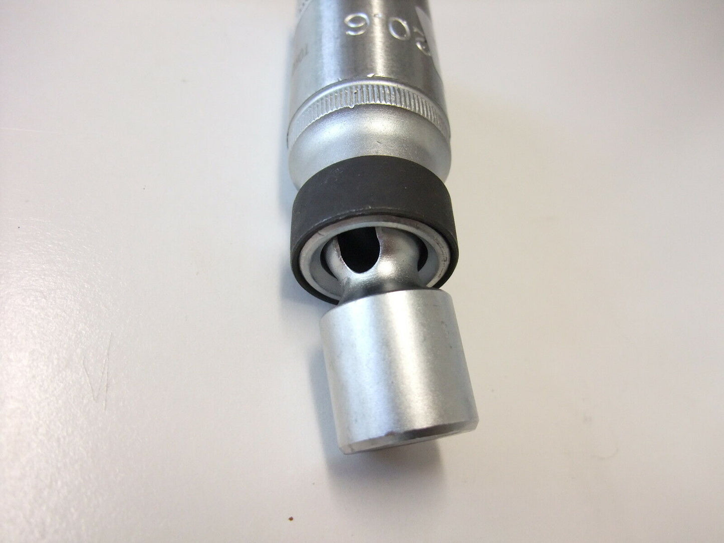 16mm 3/8" Dr. Magnetic universal joint Spark plug socket,also available 14mm,20.